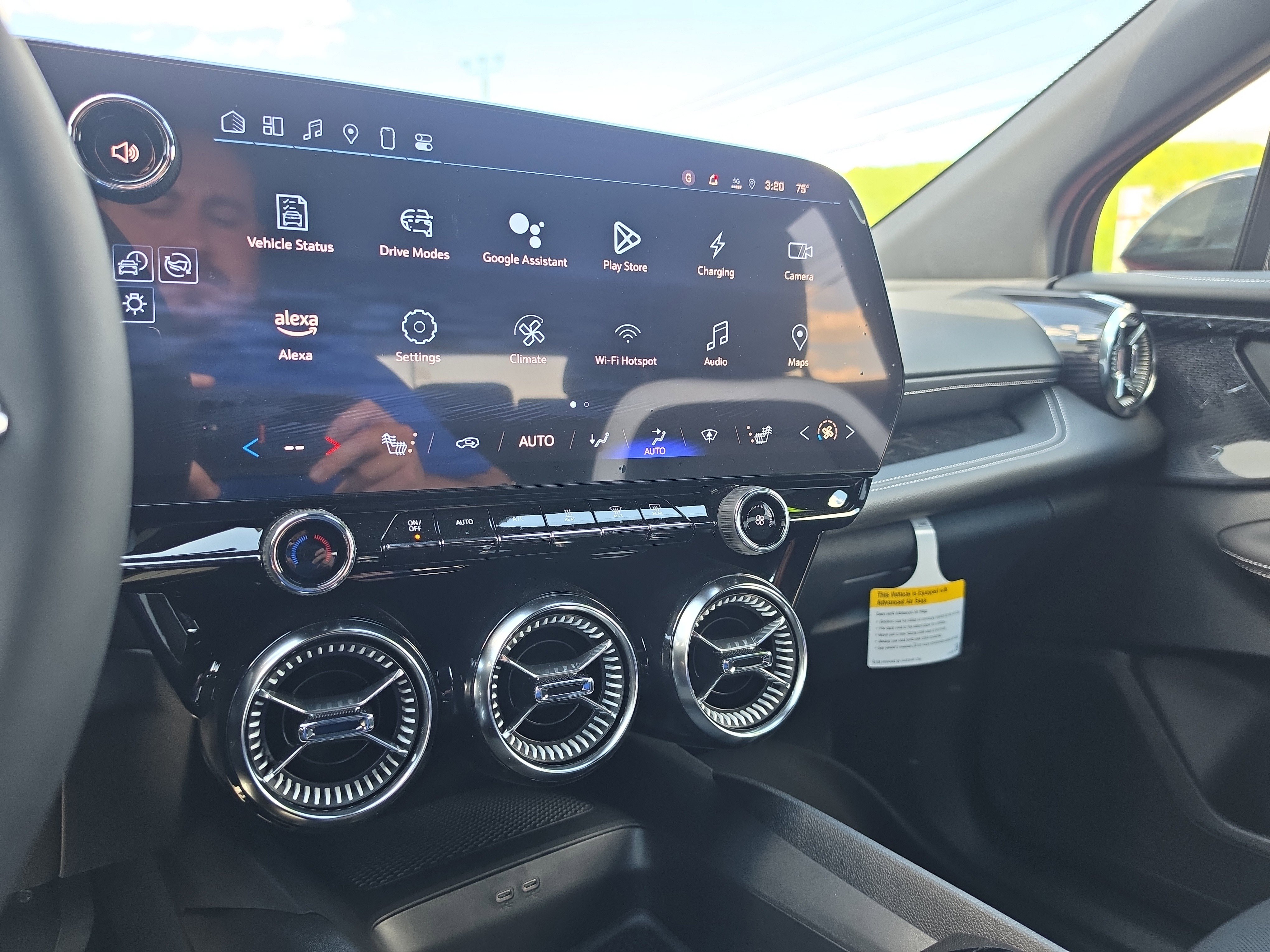 New 2025 Chevrolet Blazer EV LT AWD/4WD image 25