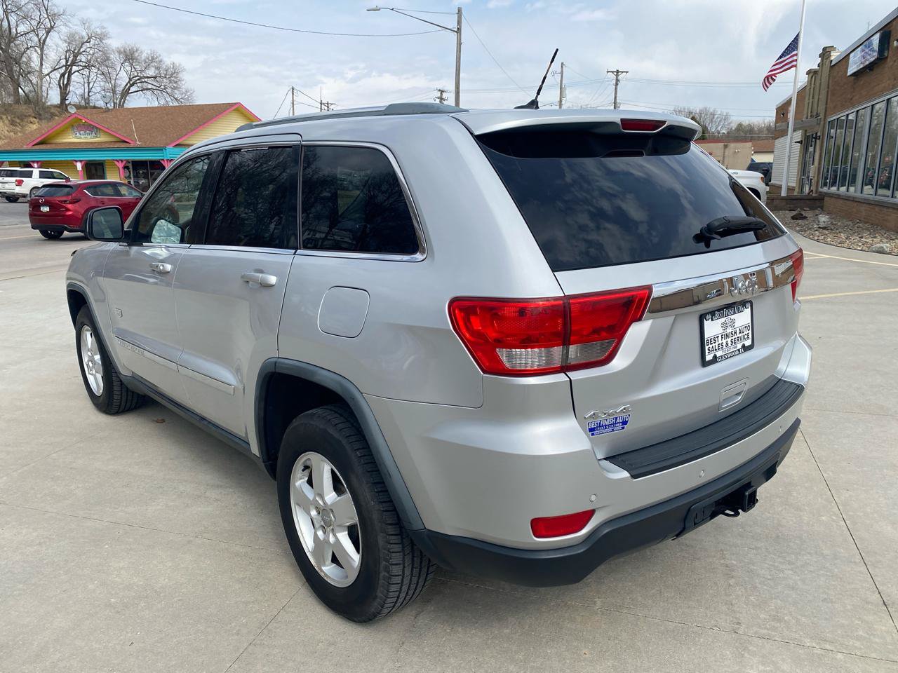 Used 2011 Jeep Grand Cherokee 70th Anniversary AWD/4WD image 8