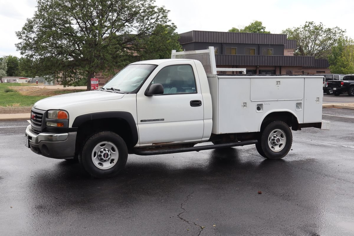 Used 2006 GMC Sierra 2500 W/T RWD image 10