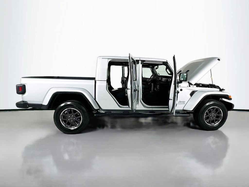 Used 2023 Jeep Gladiator Overland image 31
