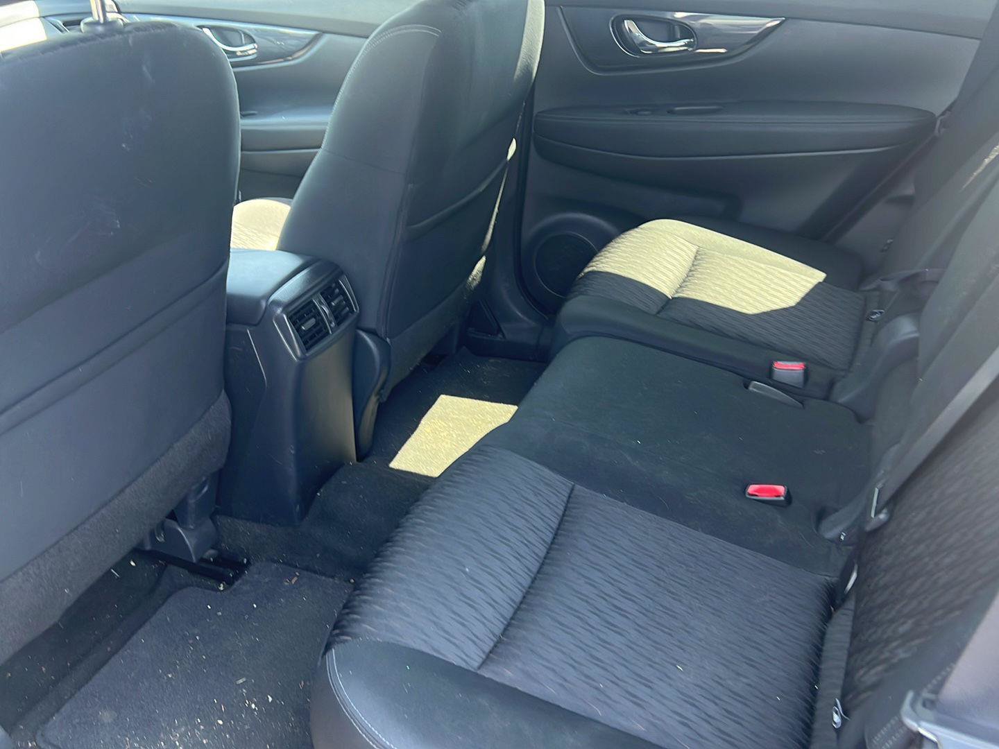 Used 2020 Nissan Rogue SV AWD/4WD image 14