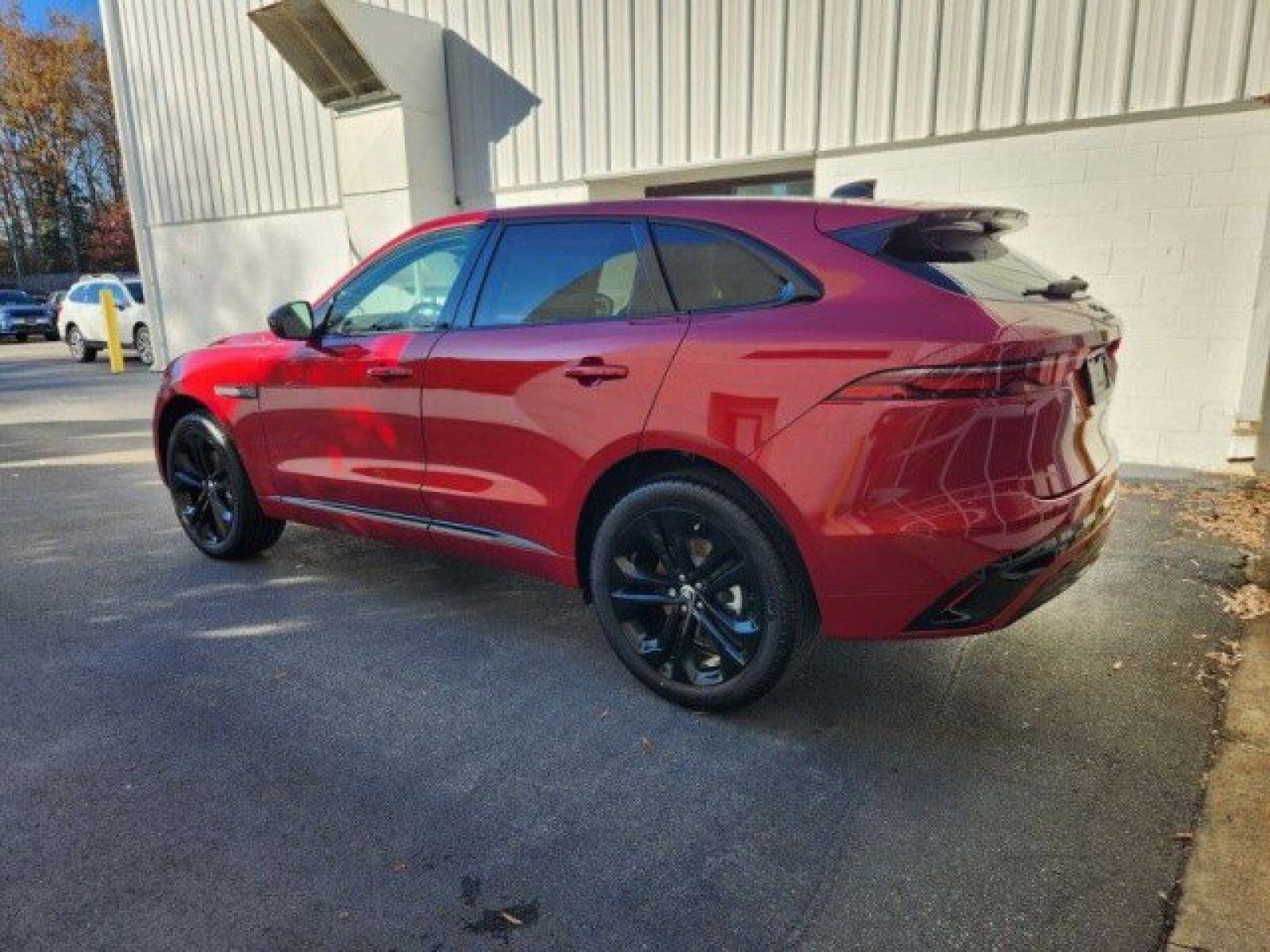 New 2024 Jaguar F-PACE R-Dynamic S image 3