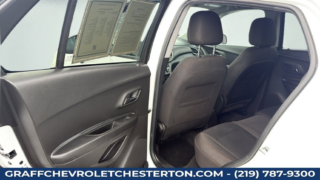Used 2021 Chevrolet Trax LS w/ Tint and Cruise Package AWD/4WD image 47