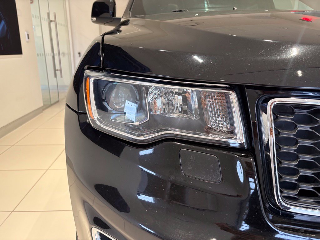 Used 2021 Jeep Grand Cherokee Limited AWD/4WD image 9