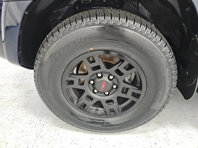Certified 2024 Toyota 4Runner TRD Off-Road Premium w/ Off Road Premium Plus Package AWD/4WD image 10