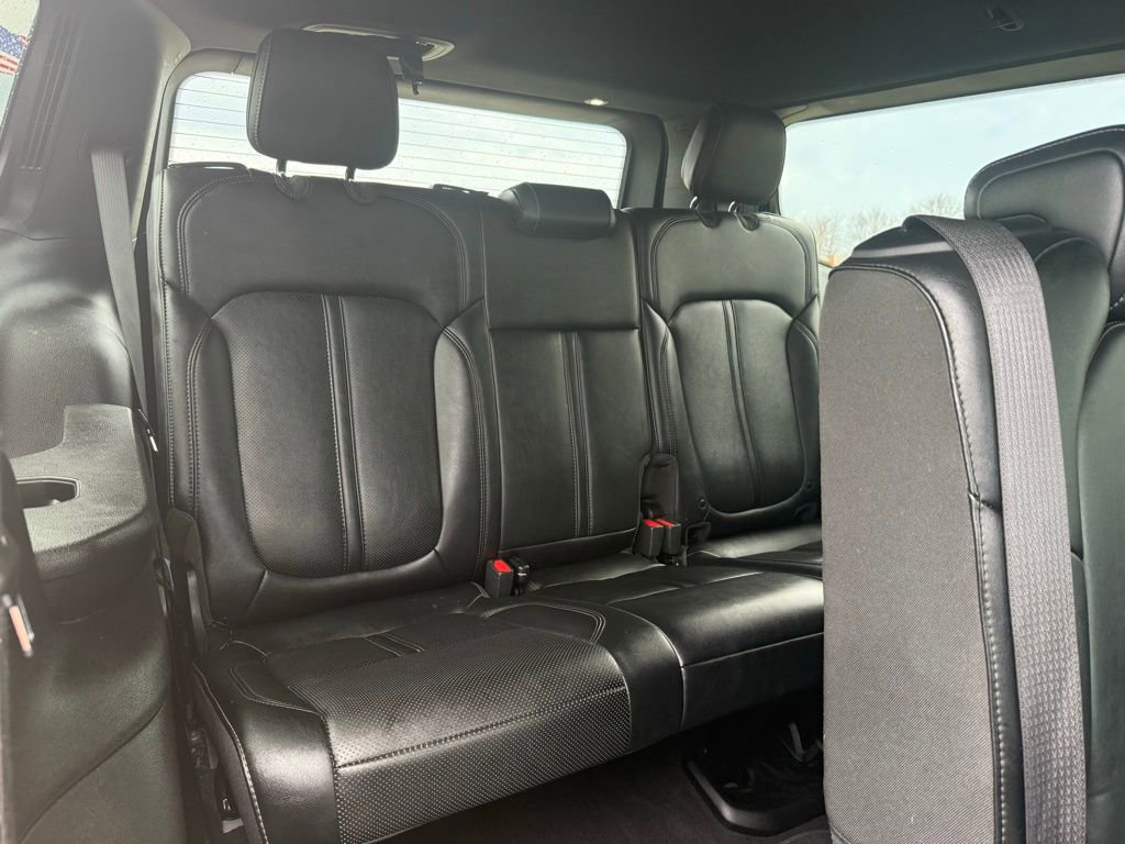 Used 2024 Jeep Wagoneer L Series II w/ Flexible Seating Group image 14
