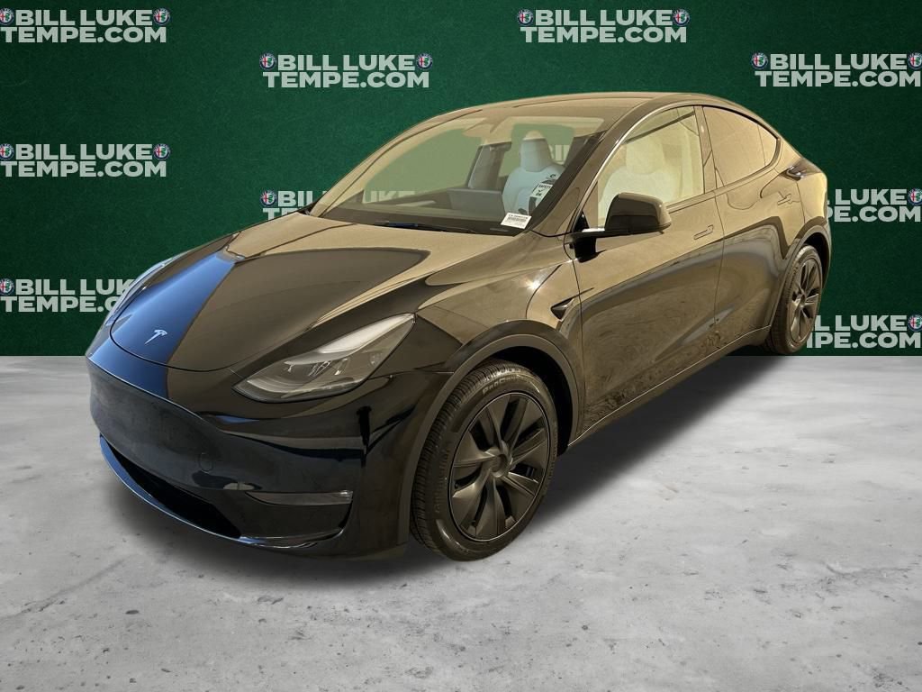 Used 2025 Tesla Model Y Long Range image 9