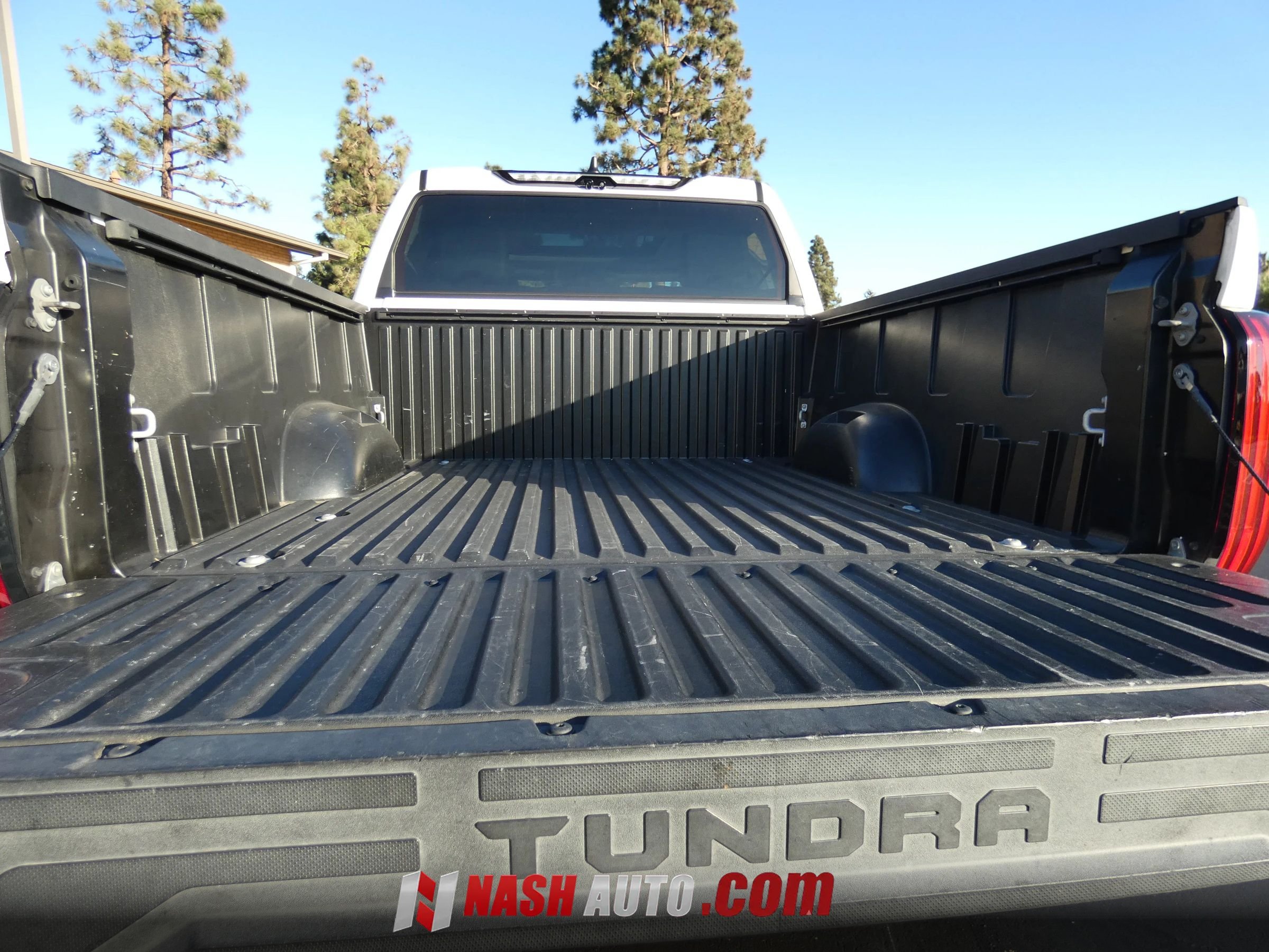 Used 2024 Toyota Tundra Limited AWD/4WD image 27