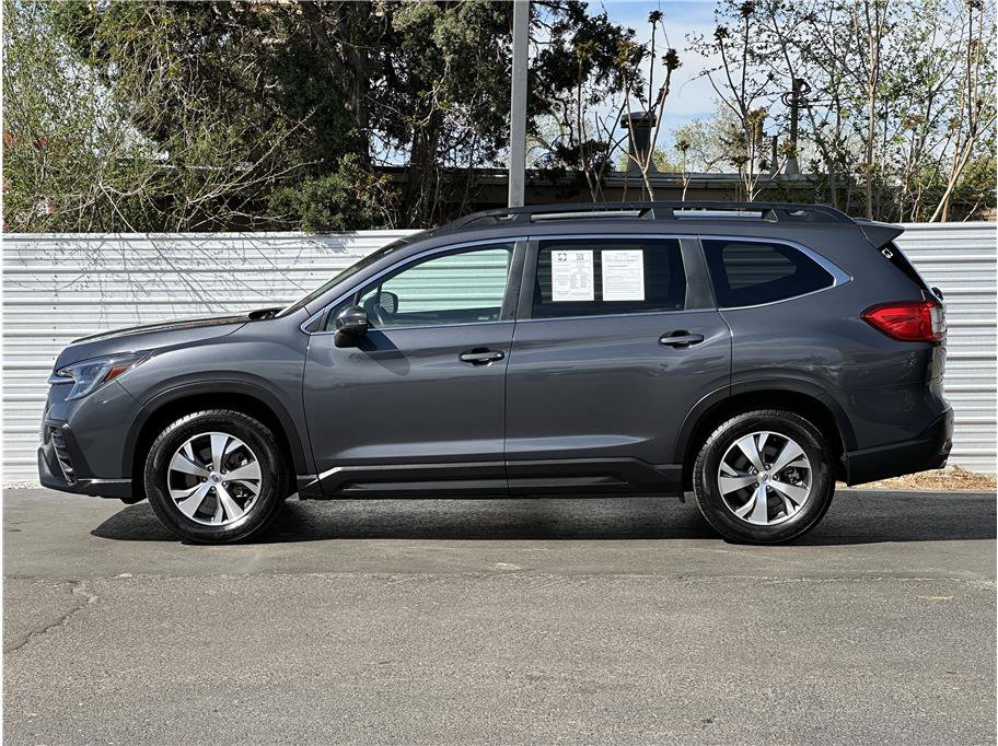 Used 2023 Subaru Ascent Premium w/ Convenience Package AWD/4WD image 13