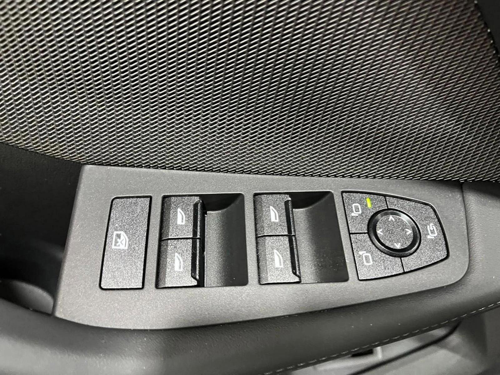 Used 2025 BMW M235i xDrive w/ Premium Package image 30