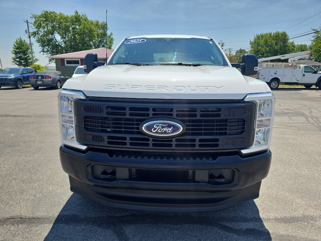 Used 2025 Ford F250 XL AWD/4WD image 3
