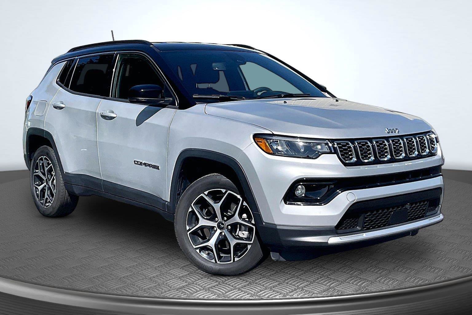 Used 2025 Jeep Compass Limited AWD/4WD image 13