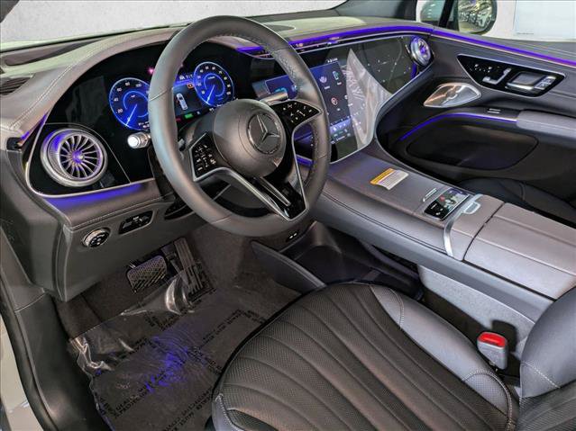 New 2026 Mercedes-Benz EQS 400 4MATIC SUV image 3