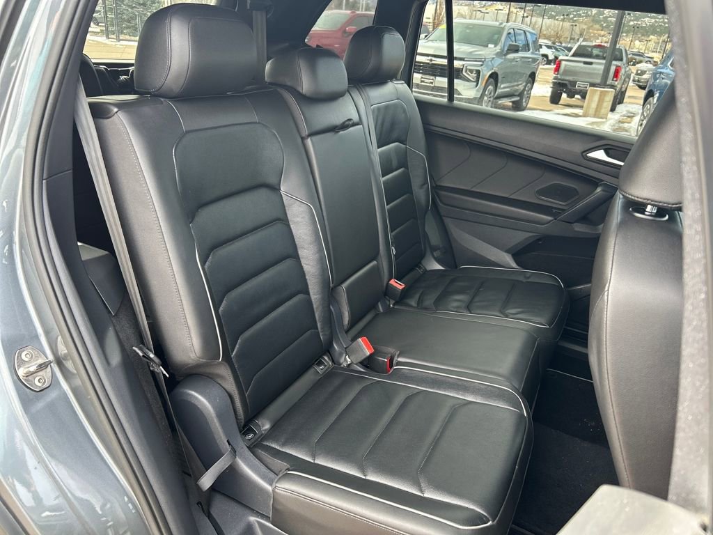 Used 2019 Volkswagen Tiguan SEL Premium R-Line w/ 3rd Row Seat Package image 22
