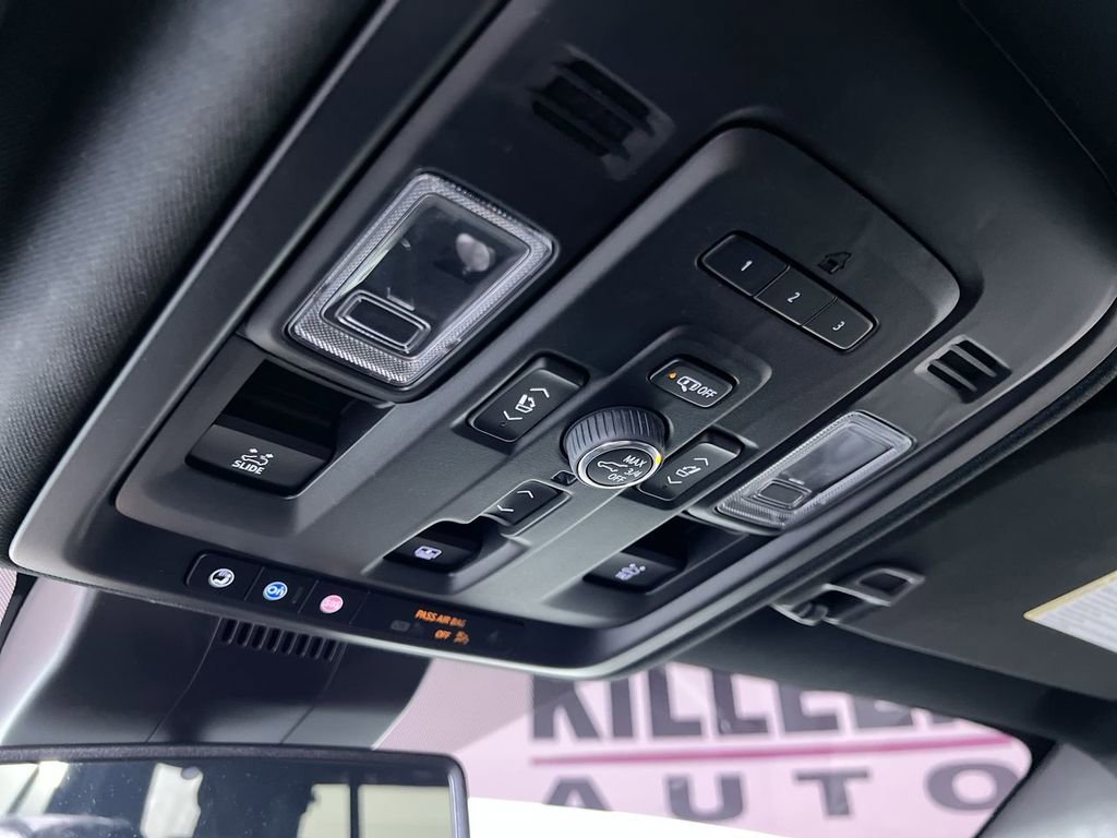 Used 2023 GMC Yukon Denali image 31