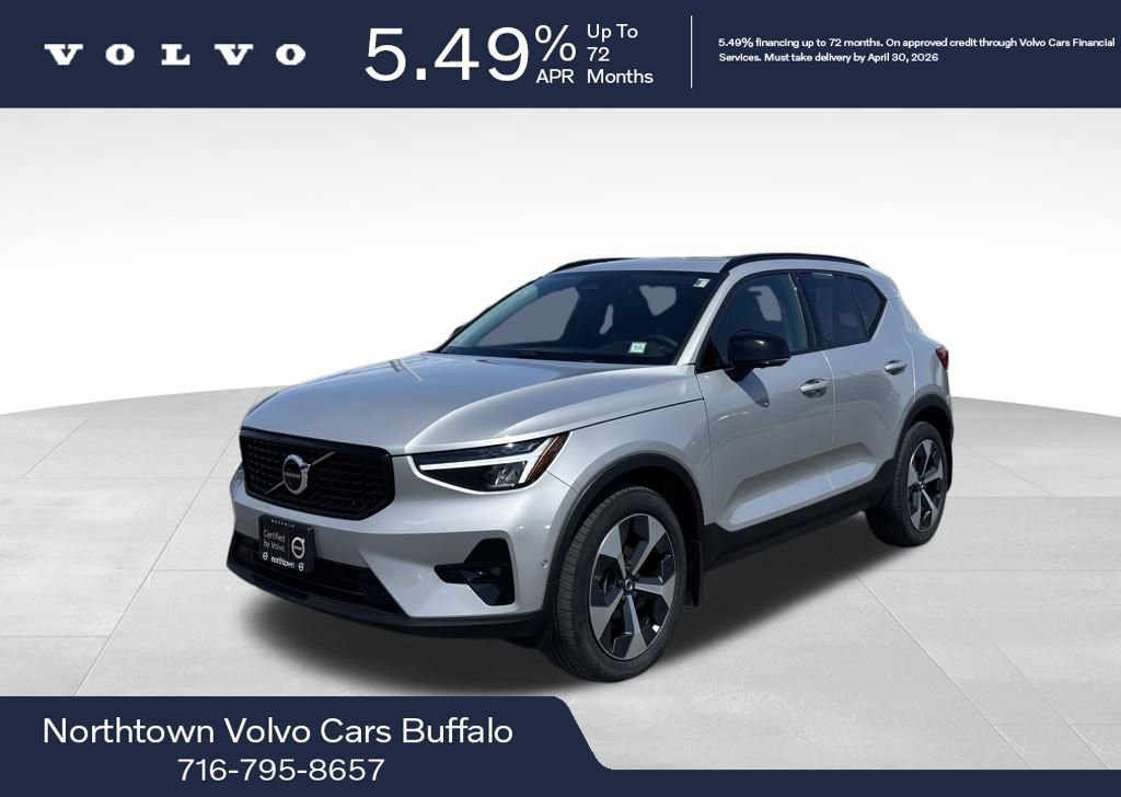 Used 2023 Volvo XC40 B5 Plus w/ Driver Assist Package AWD/4WD image 1