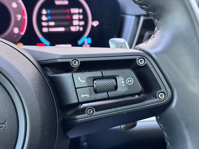 Certified 2025 Porsche Cayenne image 16