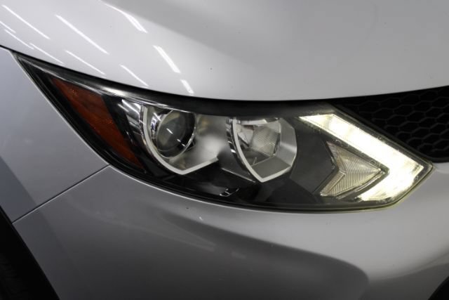 Used 2018 Nissan Rogue Sport S FWD image 24