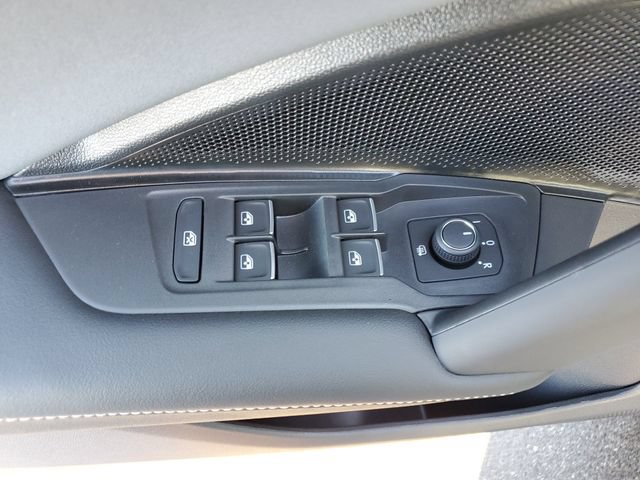 New 2026 Volkswagen Tiguan SE AWD/4WD image 16