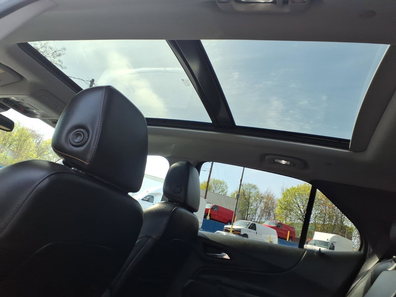 Used 2021 Chevrolet Equinox Premier AWD/4WD image 12