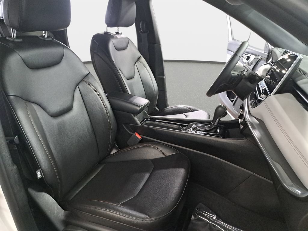 Certified 2024 Jeep Compass Limited AWD/4WD image 11