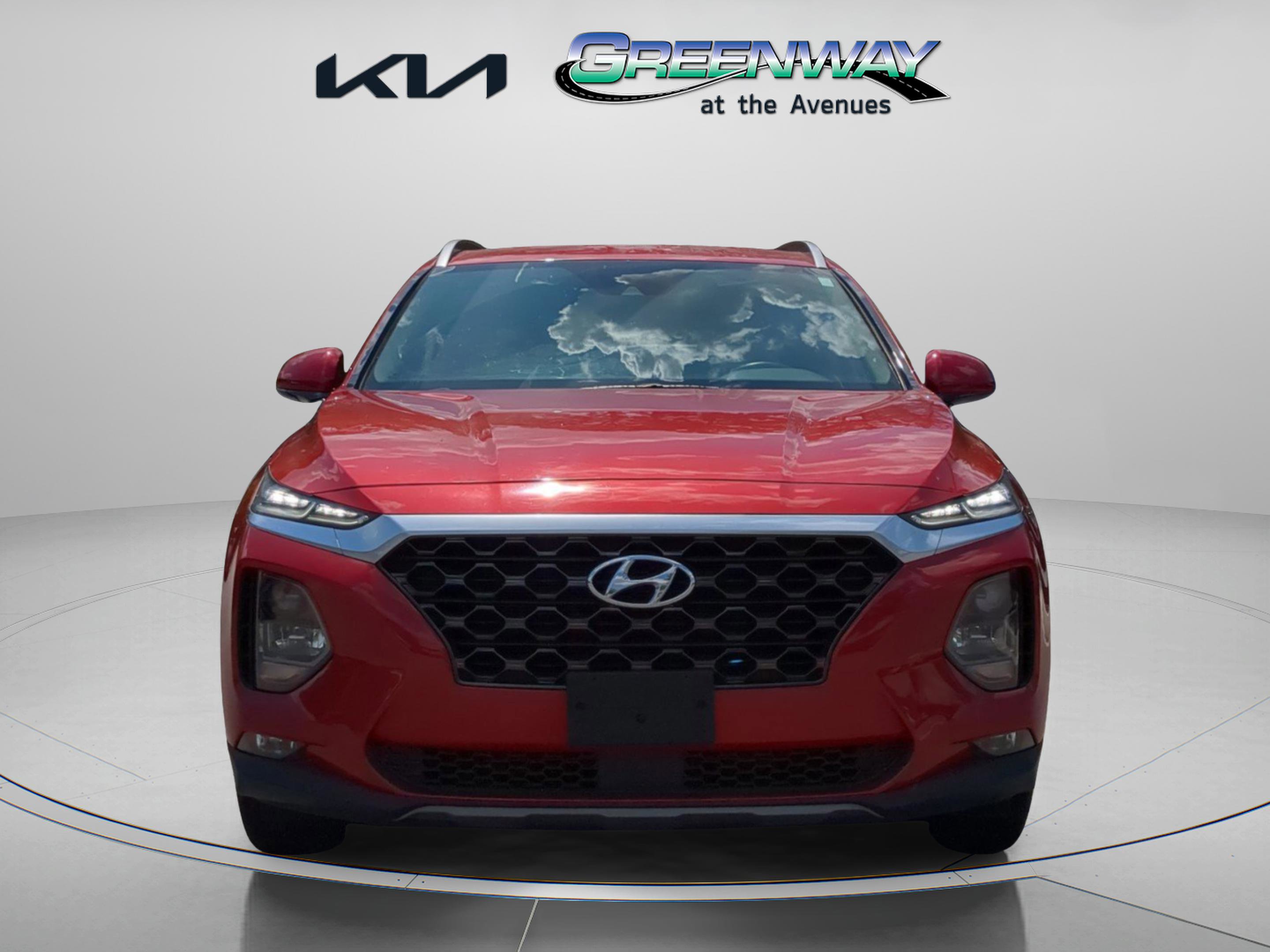 Used 2019 Hyundai Santa Fe SEL FWD image 2