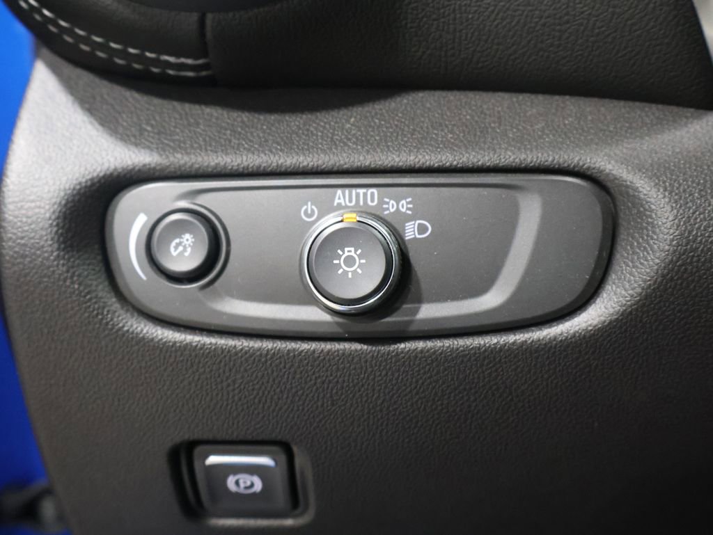 Used 2025 Chevrolet Blazer LT w/ Midnight/Sport Edition image 33