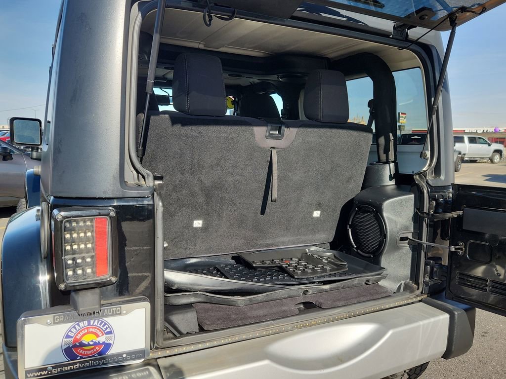 Used 2014 Jeep Wrangler Sahara w/ Connectivity Group image 10