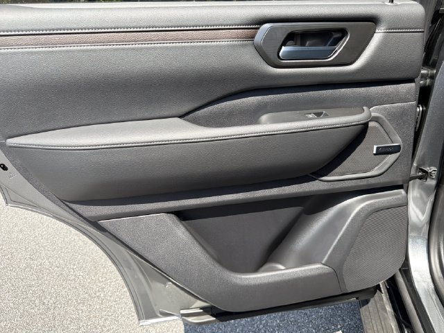 New 2026 Nissan Armada SL w/ Captain's Chari Seat Package AWD/4WD image 25