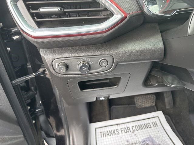 Used 2022 Chevrolet TrailBlazer RS w/ Convenience Package image 19