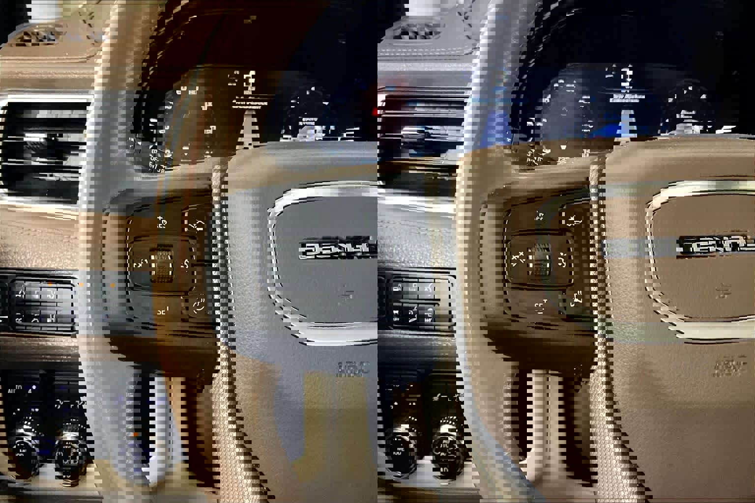 Certified 2023 GMC Yukon XL Denali image 22