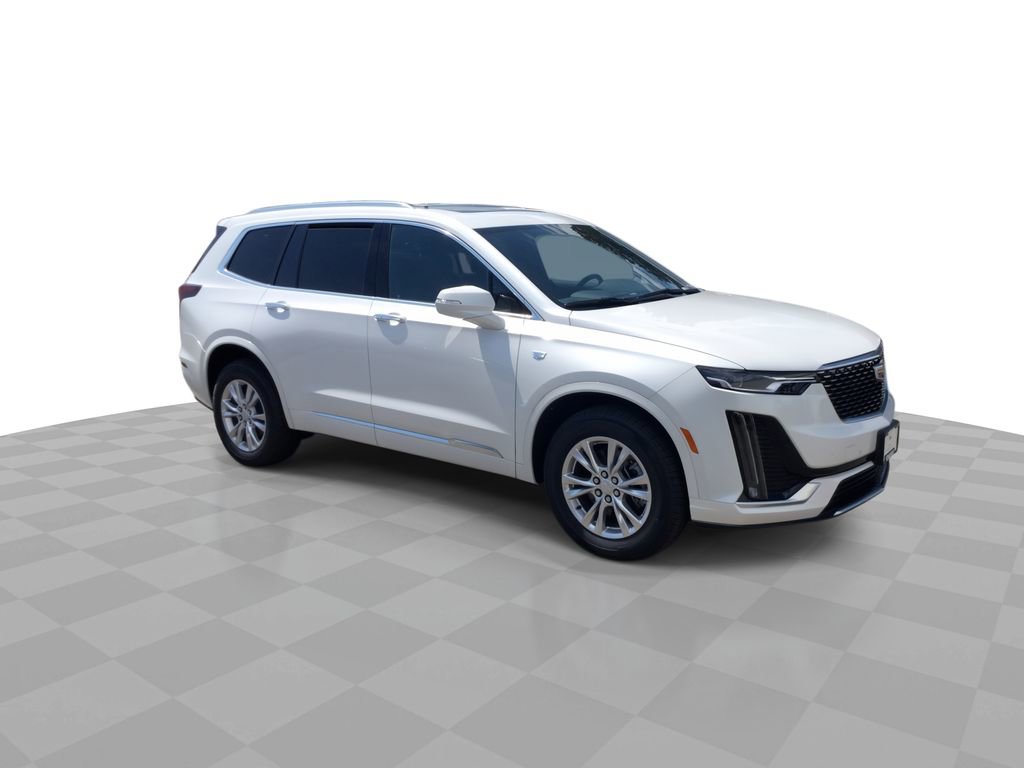 New 2025 Cadillac XT6 Luxury image 2