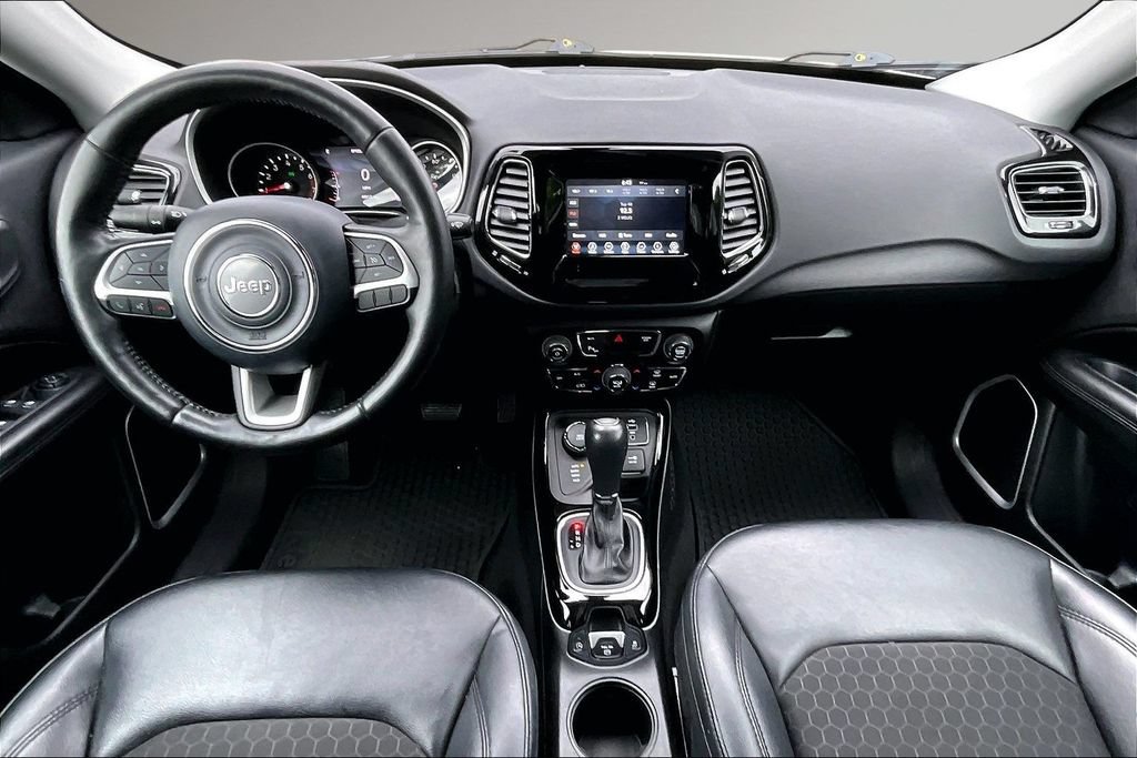 Used 2018 Jeep Compass Latitude w/ Popular Equipment Group AWD/4WD image 8