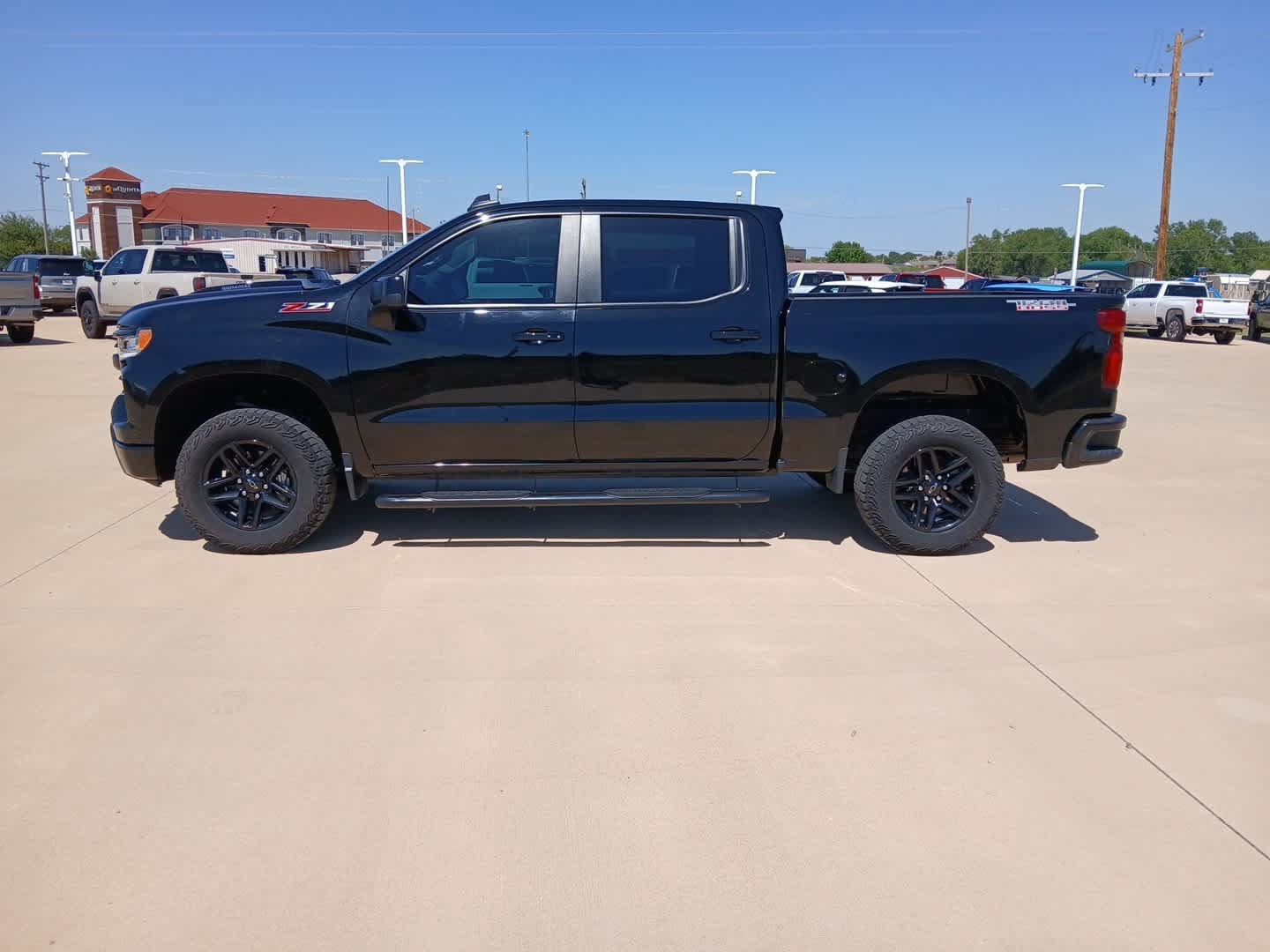 Used 2024 Chevrolet Silverado 1500 LT Trail Boss AWD/4WD image 10