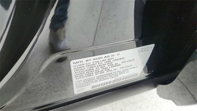 Used 2025 Audi Q4 e-tron Premium w/ Convenience Package image 58