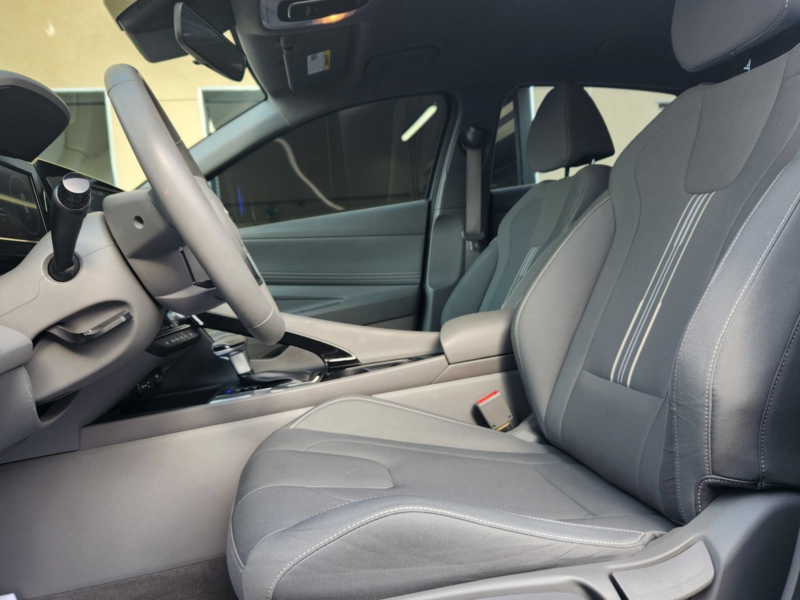 Certified 2021 Hyundai Elantra SEL w/ Convenience Package FWD image 16