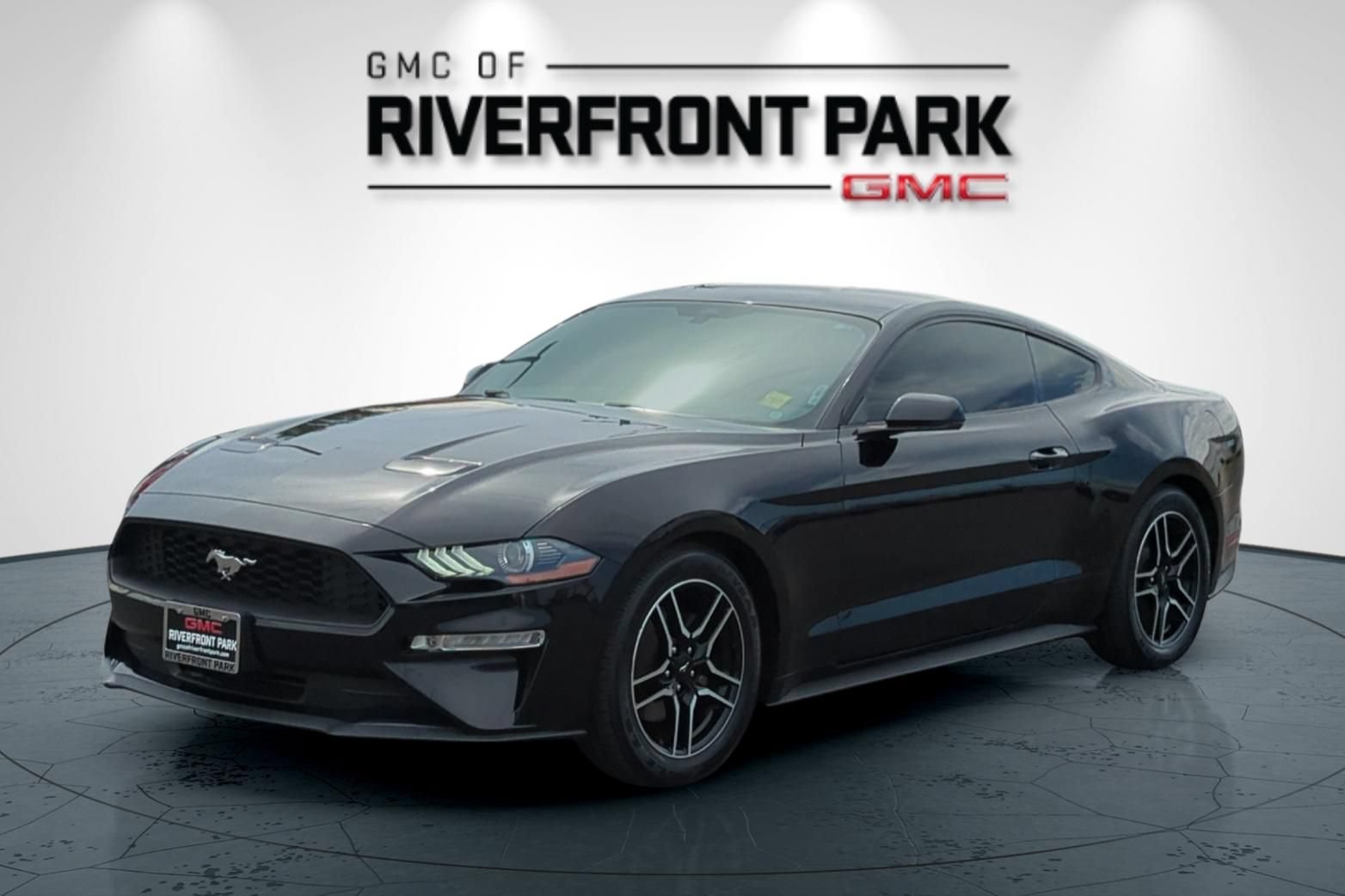 Used 2019 Ford Mustang Premium w/ Equipment Group 201A RWD image 7