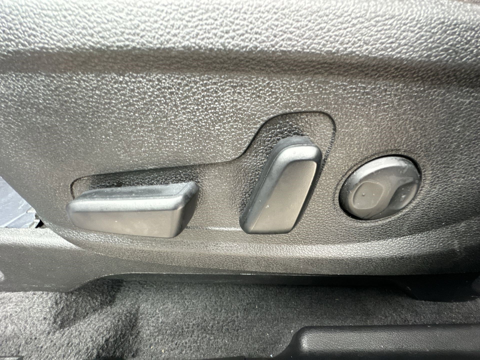 Used 2023 Kia Telluride S image 14