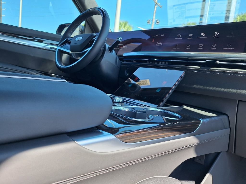 New 2026 Cadillac Escalade 2WD w/ LPO, Floor Liner Package image 24