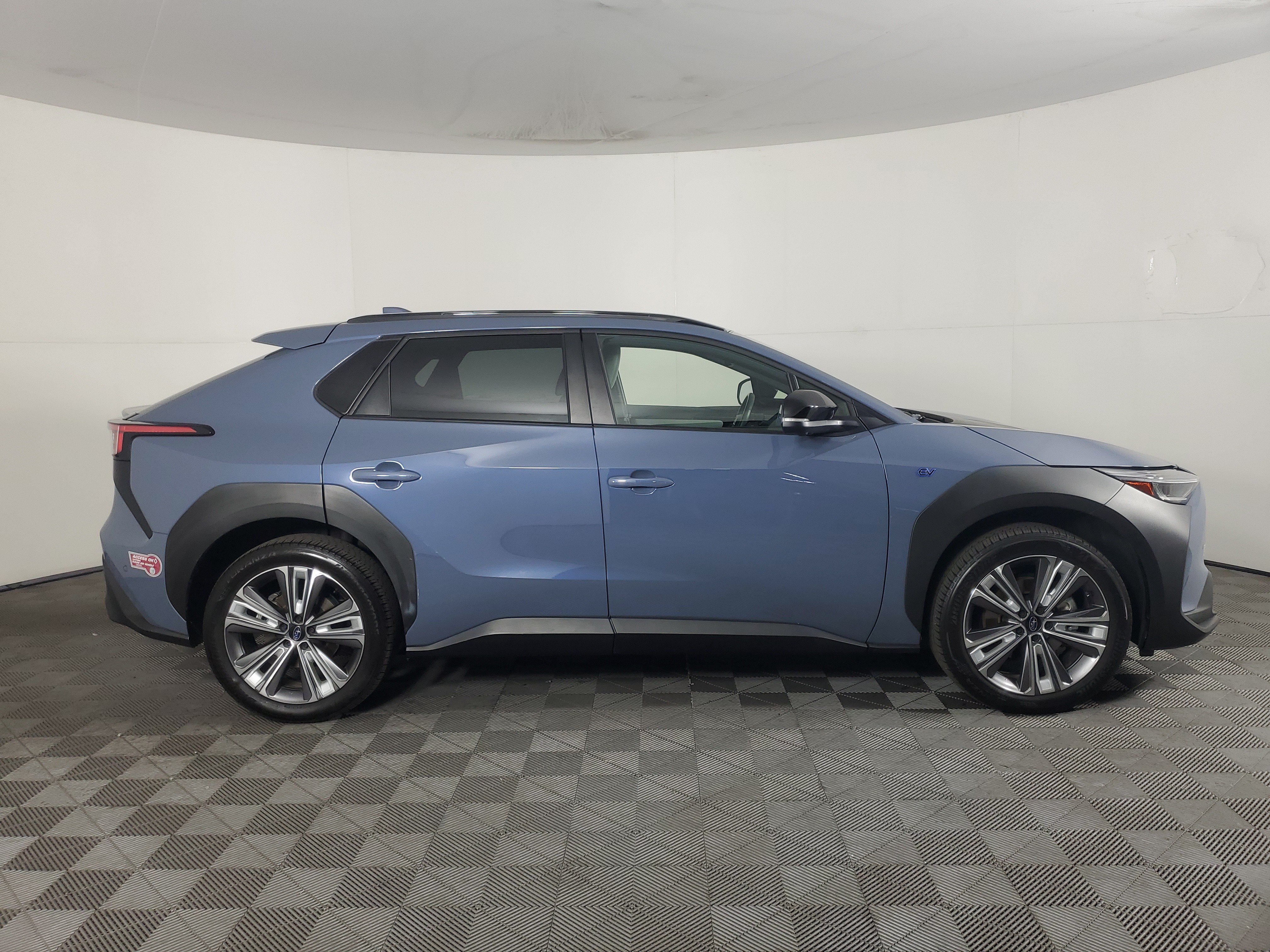 Used 2023 Subaru Solterra AWD image 3