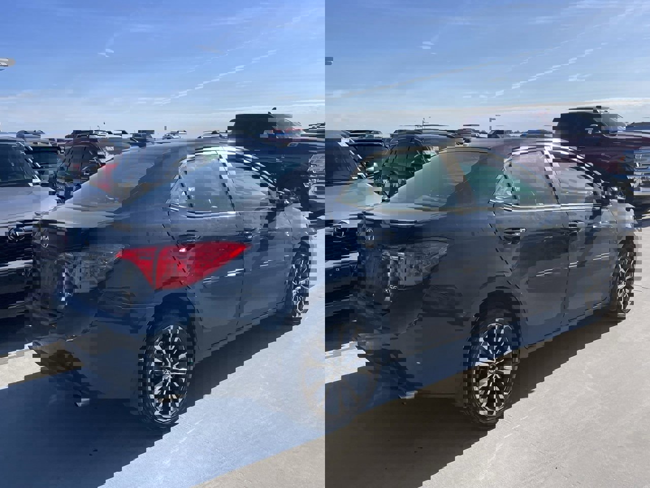 Used 2018 Toyota Corolla XSE image 2