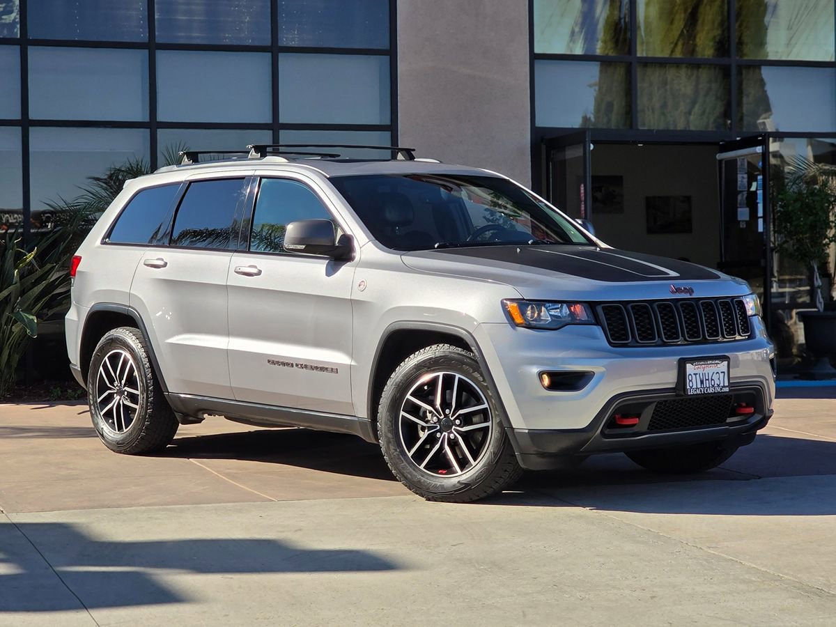 Used 2020 Jeep Grand Cherokee Trailhawk AWD/4WD image 3
