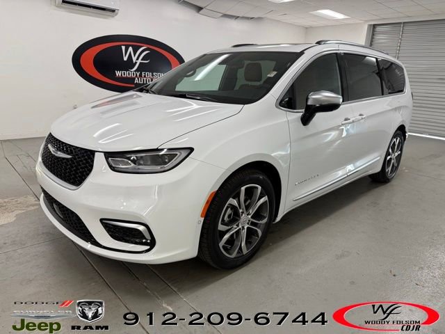 New 2026 Chrysler Pacifica Pinnacle