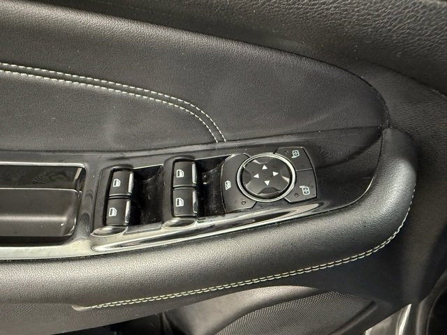 Used 2020 Ford Edge Titanium image 10