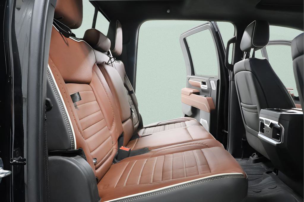Used 2024 GMC Sierra 3500 Denali Ultimate AWD/4WD image 24