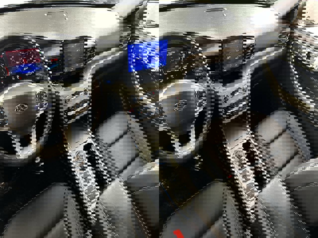 Used 2022 Ford Explorer XLT w/ Equipment Group 202A image 23