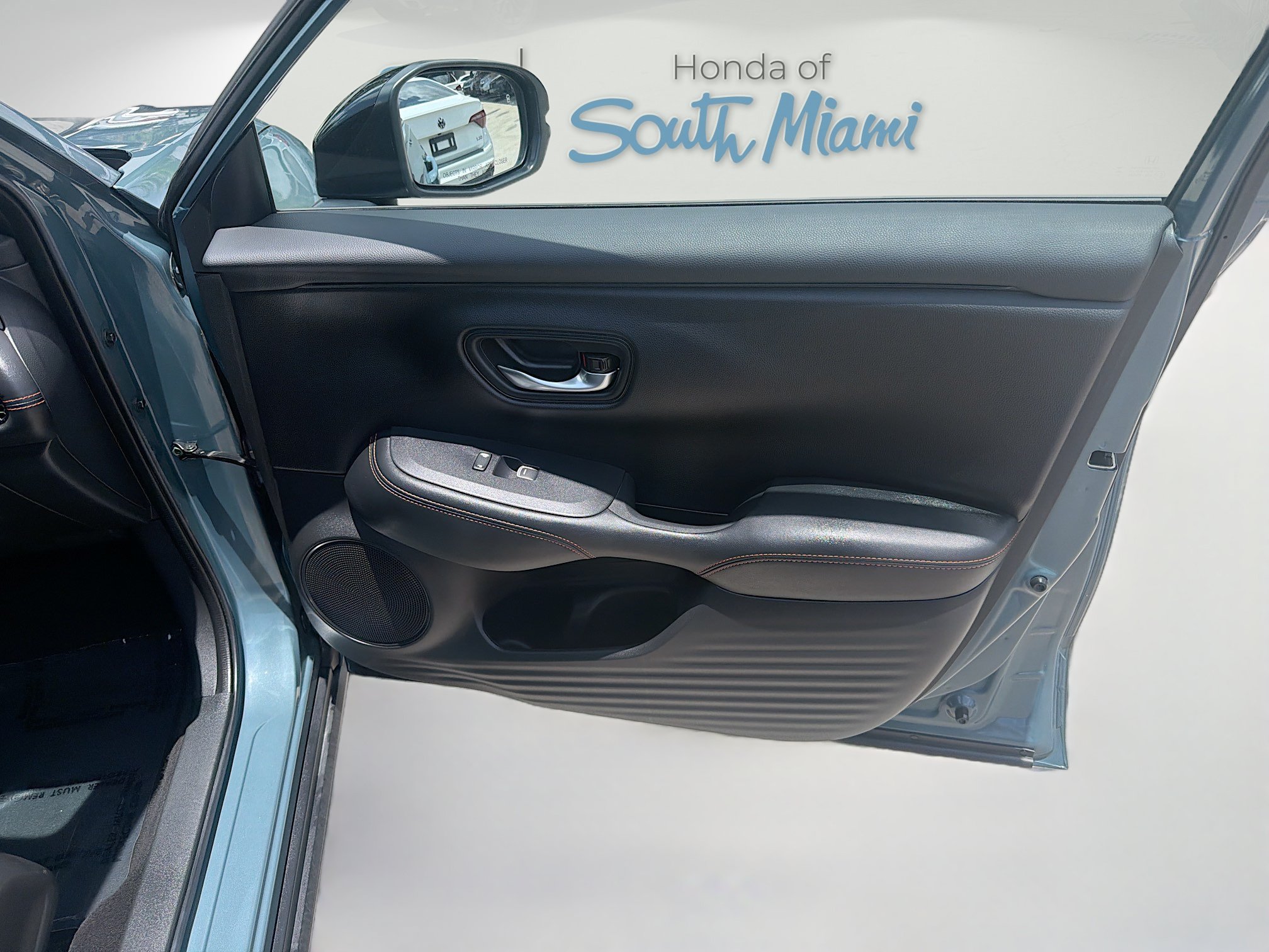 Certified 2025 Honda HR-V Sport image 32