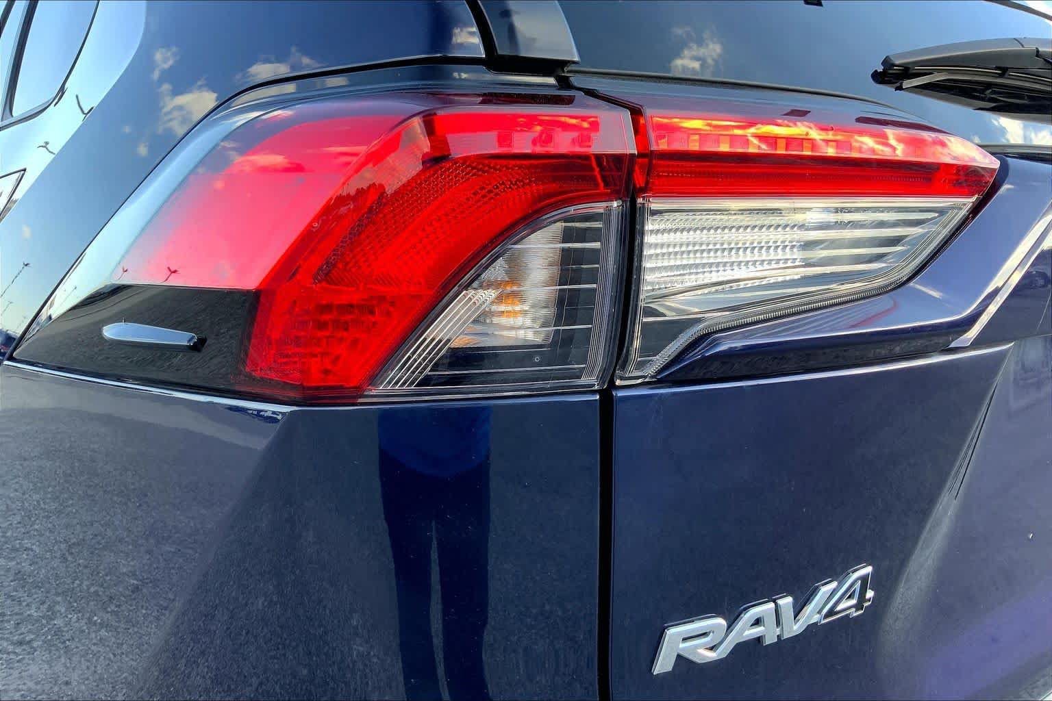 Used 2024 Toyota RAV4 XLE FWD image 27