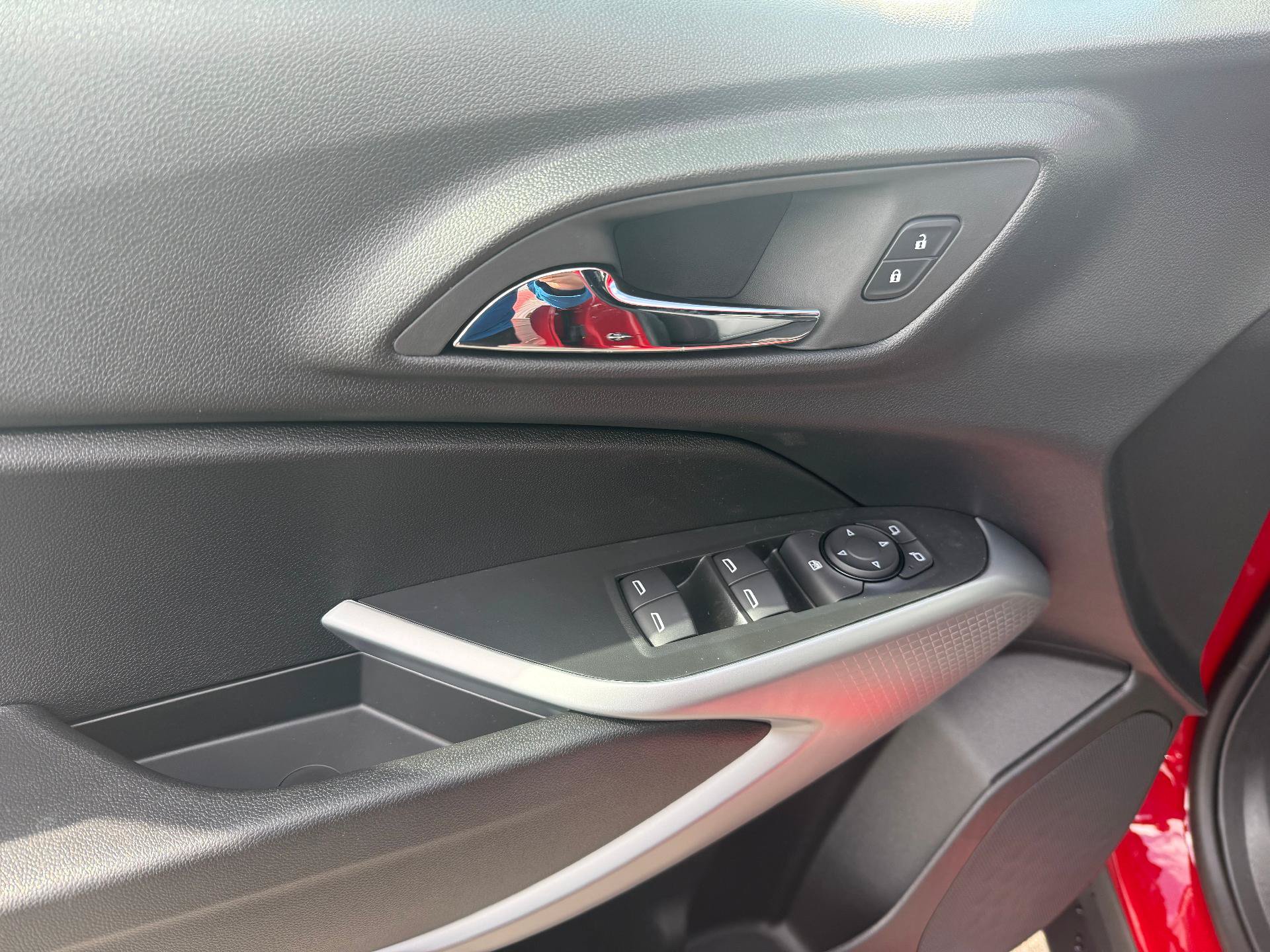 New 2026 Chevrolet Trax RS FWD image 12