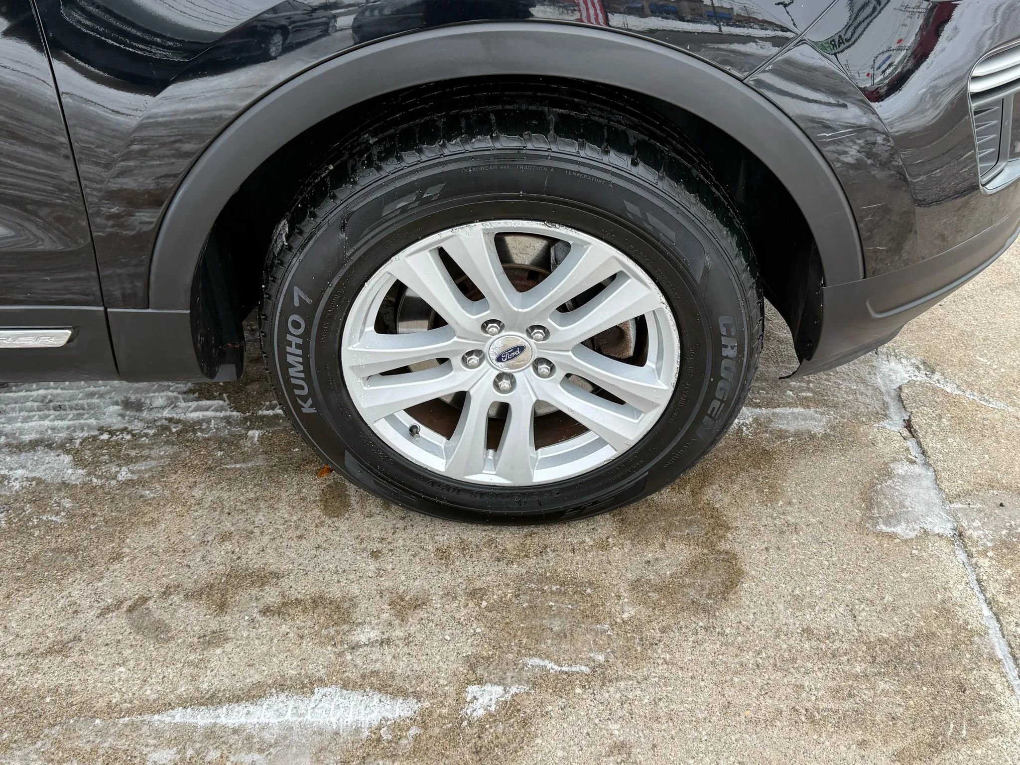 Used 2018 Ford Explorer XLT image 50